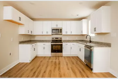 212 Koontz Avenue, Thomasville, NC 27360 - Photo 4