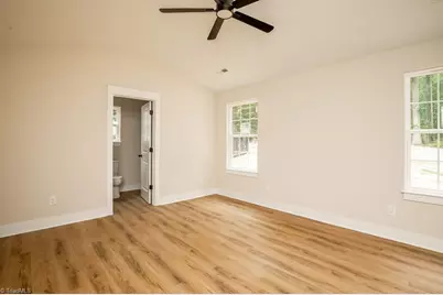 212 Koontz Avenue, Thomasville, NC 27360 - Photo 8
