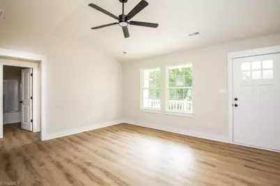 214 Koontz Avenue, Thomasville, NC 27360 - Photo 2