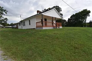 4190 Grubbs Rd, Walkertown, NC 27051 - Photo 4