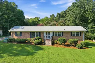 3822 Quail Run Ln, Burlington, NC 27215 - Photo 2