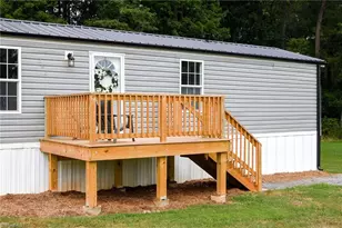 262 Glendale Ave, Thomasville, NC 27360 - Photo 2