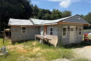 6910 Dennis Rd, Walnut Cove, NC 27052 - Photo 6