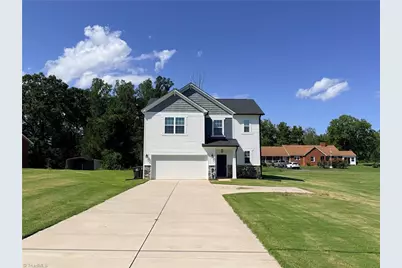 8117 Reynolda Road, Pfafftown, NC 27040 - Photo 2