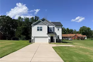 8117 Reynolda Rd, Pfafftown, NC 27040 - Photo 2