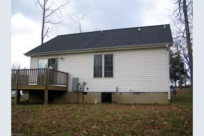 2864 Maple Avenue, Burlington, NC 27215 - Photo 2