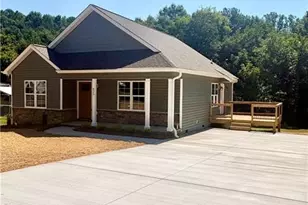 825 Hardison St, Mocksville, NC 27028 - Photo 2