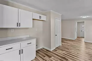5503 Bridgeview Dr, Greensboro, NC 27406 - Photo 14