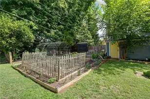 2312 Markland Dr, Greensboro, NC 27408 - Photo 28