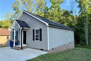 104 E Gene Hairston St, Madison, NC 27025 - Photo 2