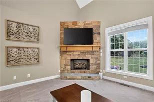 8915 Grv Pk Dr, Oak Ridge, NC 27310 - Photo 10