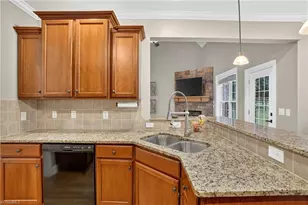 8915 Grv Pk Dr, Oak Ridge, NC 27310 - Photo 16
