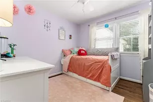 4906 Starmount Dr, Greensboro, NC 27410 - Photo 16