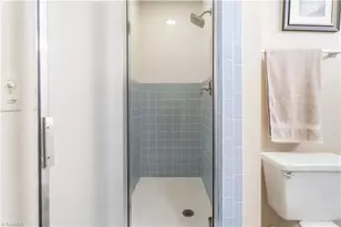 4900 Tamaron Dr, Greensboro, NC 27410 - Photo 32