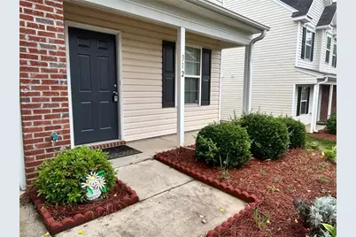 312 Robyns Glen Circle, Greensboro, NC 27409 - Photo 2