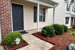 312 Robyns Gln Cir, Greensboro, NC 27409 - Photo 2