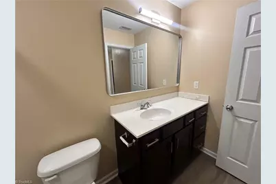 312 Robyns Glen Circle, Greensboro, NC 27409 - Photo 20