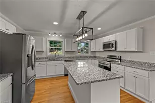 112 Wilson St, Yadkinville, NC 27055 - Photo 14