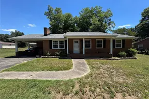 112 Wilson St, Yadkinville, NC 27055 - Photo 1