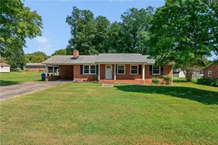 112 Wilson St, Yadkinville, NC 27055 - Photo 1