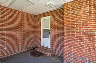 112 Wilson St, Yadkinville, NC 27055 - Photo 30