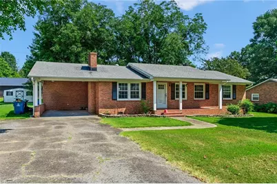 112 Wilson Street, Yadkinville, NC 27055 - Photo 2