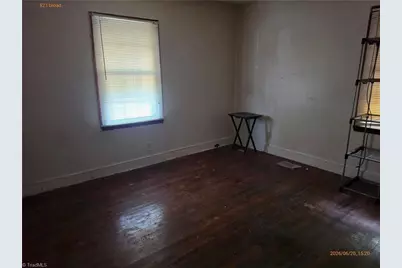 821 Broad Avenue, Greensboro, NC 27406 - Photo 6