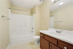 800 Spruill Ct, Greensboro, NC 27409 - Photo 14
