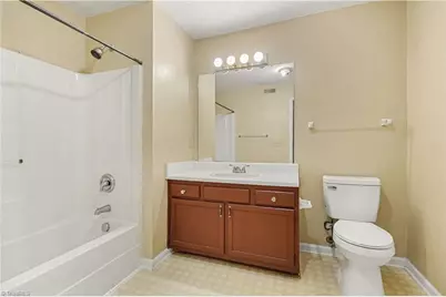 800 Spruill Court, Greensboro, NC 27409 - Photo 10