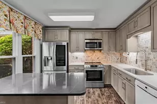 879 Brookleigh Ct, Winston-Salem, NC 27104 - Photo 8