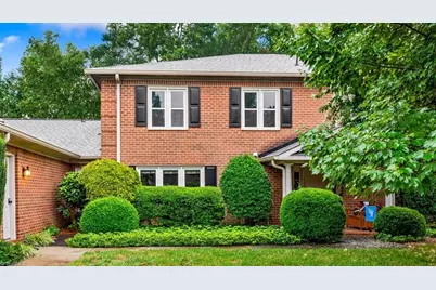 879 Brookleigh Court, Winston-Salem, NC 27104 - Photo 2