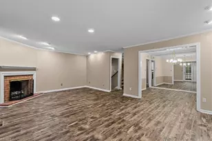 879 Brookleigh Ct, Winston-Salem, NC 27104 - Photo 4