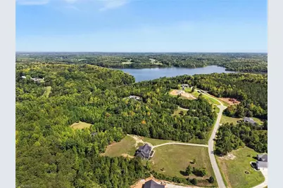 197 Lake Meadows Drive, Reidsville, NC 27320 - Photo 2