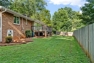 3620 Chelmsford Dr, Winston-Salem, NC 27105 - Photo 32