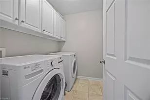4002 Pepperbush Dr, Greensboro, NC 27405 - Photo 22