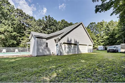 2207 Millcroft Road, Pleasant Garden, NC 27313 - Photo 10