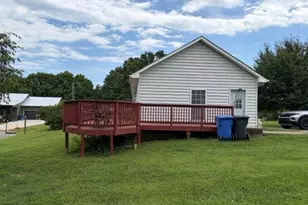 104 Blairfield Ct, North Wilkesboro, NC 28659 - Photo 2