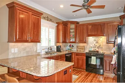 208 Triplett Street, Jonesville, NC 28642 - Photo 4