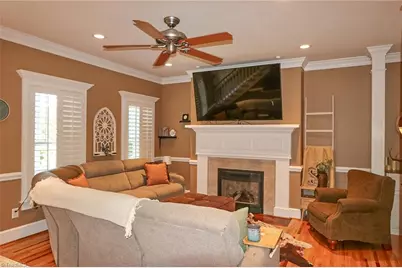 208 Triplett Street, Jonesville, NC 28642 - Photo 4