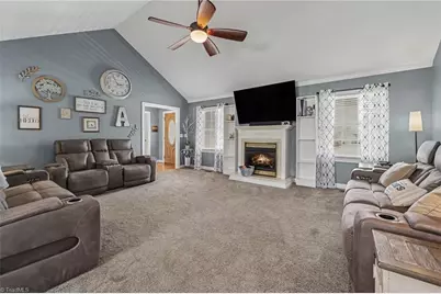 124 Glen Oaks Drive, King, NC 27021 - Photo 4