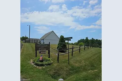 189 Club House Drive, Ennice, NC 28623 - Photo 34