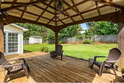 2412 Meadow Gate Drive, Greensboro, NC 27455 - Photo 38