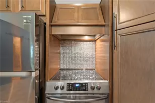 3126 Woodpoint St, Jamestown, NC 27282 - Photo 6