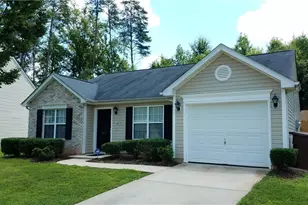 210 Kinnley Ct, Greensboro, NC 27455 - Photo 2