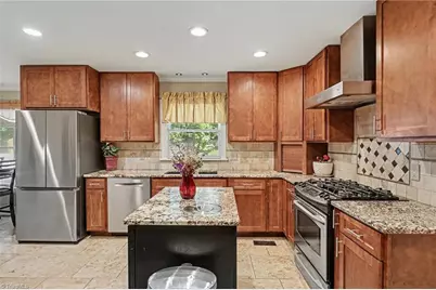 611 Flagstone Way, Durham, NC 27712 - Photo 2