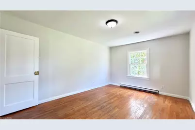 1513 Summit Avenue, Greensboro, NC 27405 - Photo 18