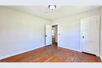 1513 Summit Avenue, Greensboro, NC 27405 - Photo 14