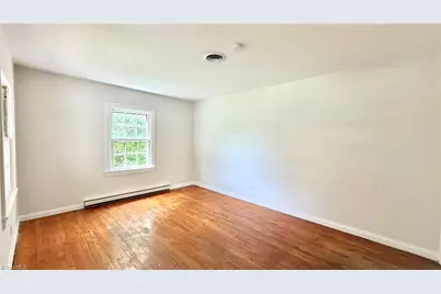 1513 Summit Avenue, Greensboro, NC 27405 - Photo 2