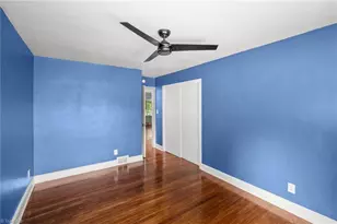 601 Quaker Ln, High Point, NC 27262 - Photo 18