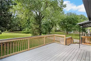 601 Quaker Ln, High Point, NC 27262 - Photo 26